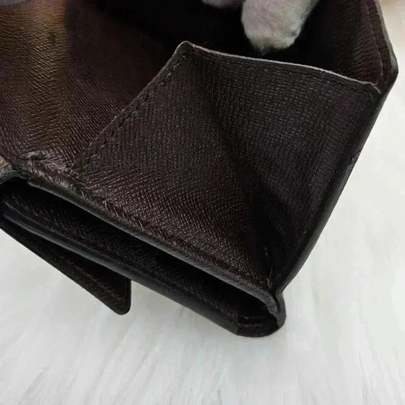 LV  Damier Ebene Short Wallet - Picture 12 of 14
